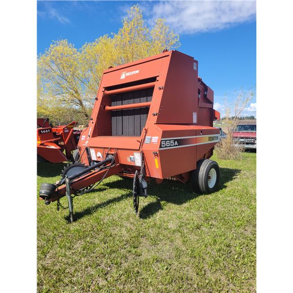 Heston 565A, 540 PTO round baler. C/w gage wheels & monitor, Approx. __ bales, Recent complete servi