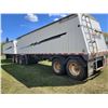 Image 23 : 2000 Cancade Super B Grain trailer. 28ft lead trailer, 31ft rear trailer. V.G Hankook 11R24.5 tires.