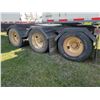Image 9 : 2000 Cancade Super B Grain trailer. 28ft lead trailer, 31ft rear trailer. V.G Hankook 11R24.5 tires.