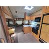 Image 19 : 2005 Open Road 5th wheel Holiday trailer, approx. 36 ft, 3 slides, awning, queen size bed, shower, w