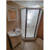 Image 35 : 2005 Open Road 5th wheel Holiday trailer, approx. 36 ft, 3 slides, awning, queen size bed, shower, w
