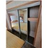 Image 41 : 2005 Open Road 5th wheel Holiday trailer, approx. 36 ft, 3 slides, awning, queen size bed, shower, w