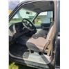 Image 13 : 1992 Chevy 4x4 K1500, 5.7 auto, 4WD, runs with a prime, showing 423,633 Kms, VIN: 1GCEK14H4NE137555