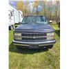 Image 2 : 1992 Chevy 4x4 K1500, 5.7 auto, 4WD, runs with a prime, showing 423,633 Kms, VIN: 1GCEK14H4NE137555
