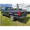 Image 6 : 1992 Chevy 4x4 K1500, 5.7 auto, 4WD, runs with a prime, showing 423,633 Kms, VIN: 1GCEK14H4NE137555