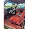 Image 17 : 1993 GMC C1500, auto, 5.7 engine, 2WD, runs with a Prime, has fuel pump issues, Full load cloth inte