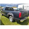 Image 6 : 1993 GMC C1500, auto, 5.7 engine, 2WD, runs with a Prime, has fuel pump issues, Full load cloth inte
