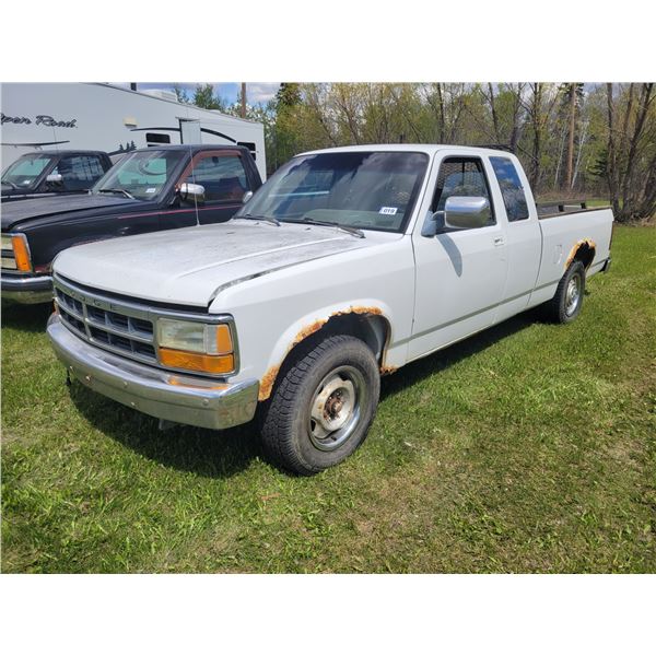 1993 Dodge Dakota, auto V8, 2WD, runs & drives, travel tow package, recent front-end & brakes, new t