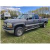 Image 1 : 2002 Chevy 2500 HD, 6.6 Duramax diesel, auto, crew cab, long box, 5th wheel rails, 150-gal road vaul