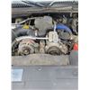 Image 9 : 2002 Chevy 2500 HD, 6.6 Duramax diesel, auto, crew cab, long box, 5th wheel rails, 150-gal road vaul