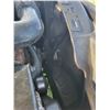 Image 12 : 2002 Dodge Ram 2500, 5.9 Cummins, 5th wheel hitch, tow pkg, never winter driven, full load cloth int