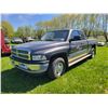 Image 1 : 2002 Dodge Ram 2500, 5.9 Cummins, 5th wheel hitch, tow pkg, never winter driven, full load cloth int