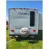 Image 5 : 2005 Cherokee Forest River, approx. 32 ft Lite pull trailer, 2 slides, c/w weight distribution hitch