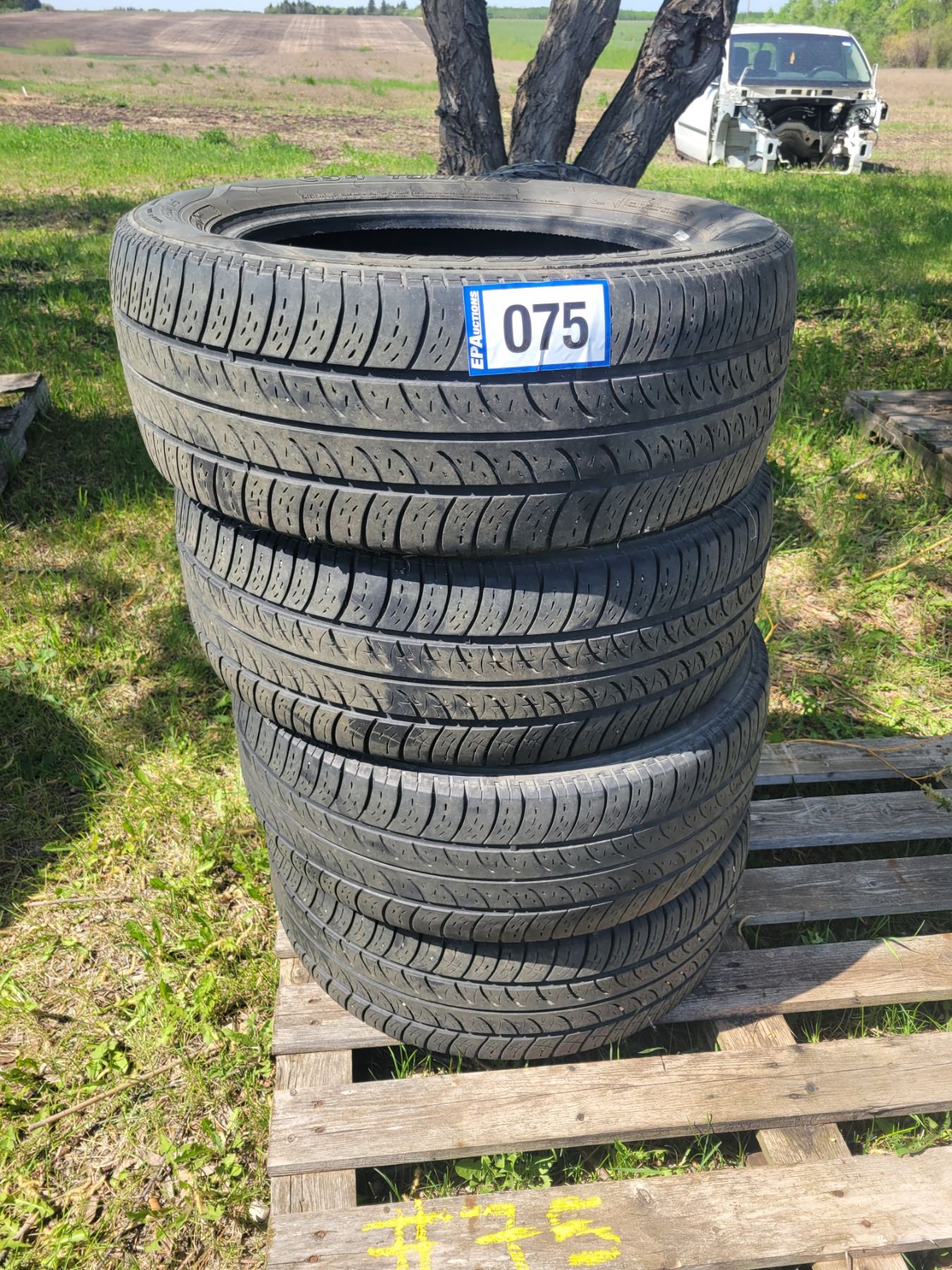 4- Cooper Touring 205/55R 16, no rims
