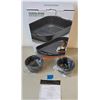 Image 1 : Curtis Stone 3-Piece Roaster & Baker Set With Rack and 2 Mini Cooker Pots With Lids