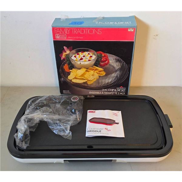 NEW - Dash Everyday Griddle and Monaco 2-Piece Chip & Dip Set