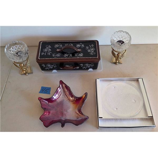 New Temp-tations Black and White Floral Pattern Serving Tray with Metallic Handles