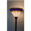 Image 2 : TIFFANY Style Floor Lamp with Stained Glass Shade and Two Decorative Vases