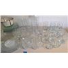 Image 2 : Glasses and Dishes Miscellaneous Assortment