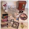 Image 1 : Decorative Items, Glasses, Jewelry Chest, and Vase