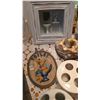 Image 4 : Decorative and Functional Home Items
