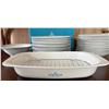 Image 2 : CorningWare P-21 Roaster with Rack and Casa Elite Dinnerware Set