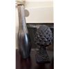 Image 6 : Decorative Lot Including Vase, Bowl, Candles, and Accessories