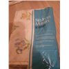 Image 7 : Heritage Embroidered Double Bed Linens with Pillowcases and Hand Towels