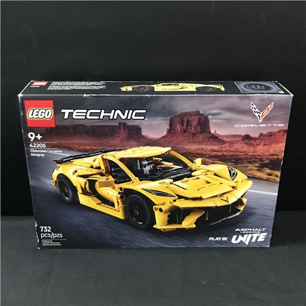 LEGO TECHNIC #42205 CHEVROLET CORVETTE STINGRAY IN ORIGINAL PACKAGING