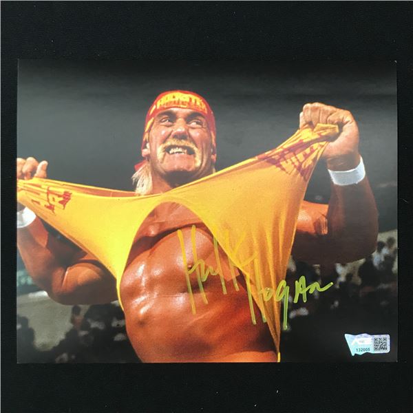 HULK HOGAN SIGNED 8X10 - ACE COA