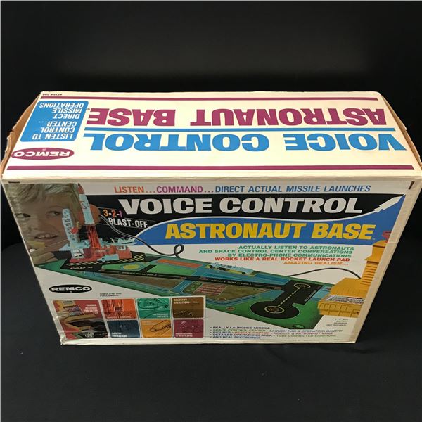 COMPLETE IN ORIGINAL BOX 1969 REMCO VOICE CONTROL ASTRONAUT BASE