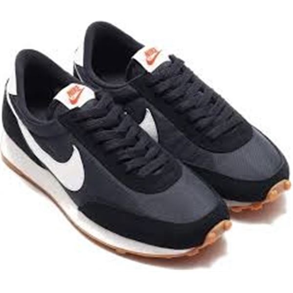 Nike Dbreak W (Black/Summit White-off Noir)