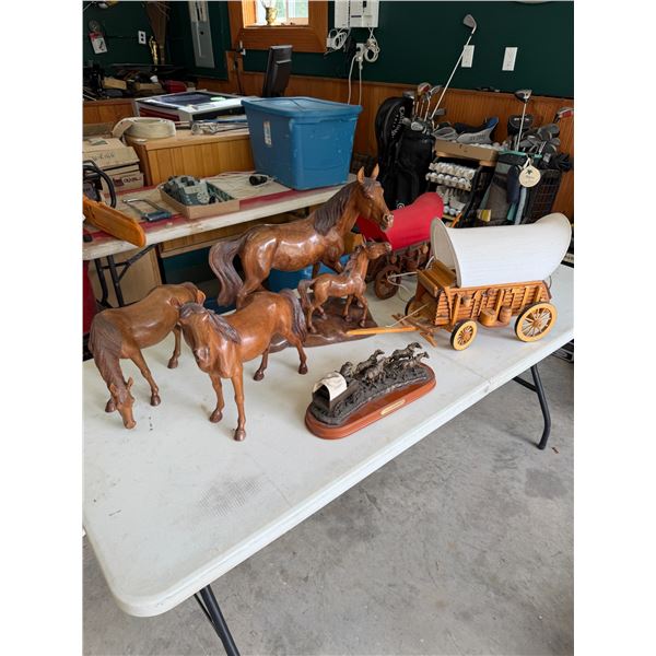 western horse display items