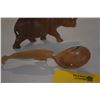 Image 4 : CRYSTAL OWL, CARVED WOOD RINO & HONEY CREEPER BIRD SPOON (3 PCS)