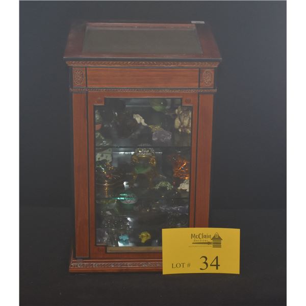 DISPLAY CASE W/FROG COLLECTION (28 PCS)