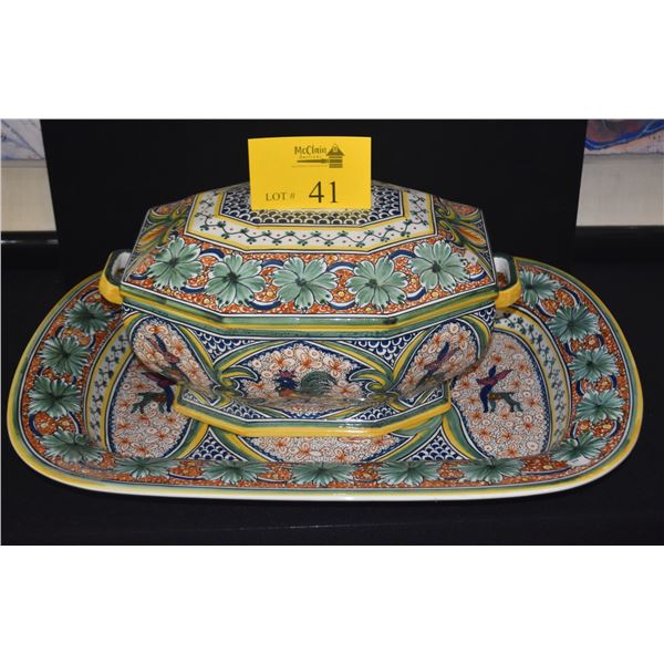 WILLIAMS-SONOMA "ALHAMBRA" PATTERN OCTAGONAL TUREEN W/LID & UNDERPLATE