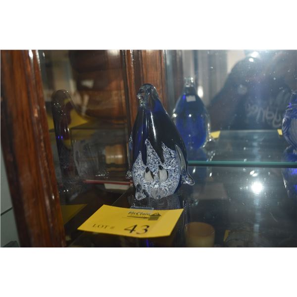 BLUE GLASS PENGUIN W/BABIES