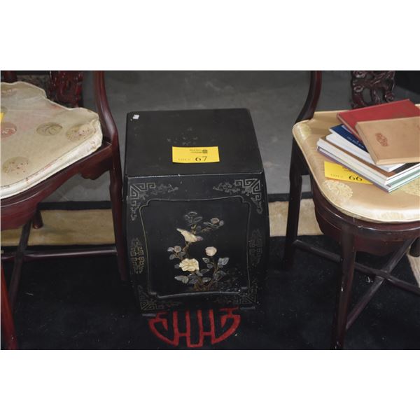 CHINESE BLACK LACQUER STOOL W/CARVED STONE SCENES
