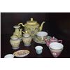 Image 2 : CHINESE PORCELAIN TEA SET, CUPS & DISH (12 PCS)