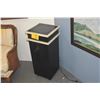 Image 2 : DISPLAY PEDESTAL (13 1/2" X 13 1/2" X 32")
