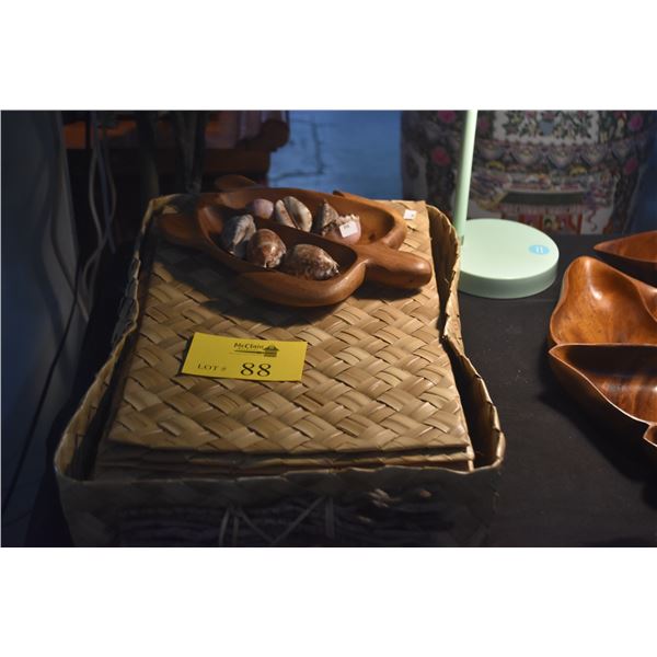 LAUHALA PLACE MATS (12), MONKEYPOD TURTLE & COWRIE SHELLS (21 PCS)