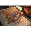 Image 2 : LAUHALA PLACE MATS (12), MONKEYPOD TURTLE & COWRIE SHELLS (21 PCS)