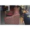 Image 3 : UPHOLSTERED SOFA W/PILLOWS