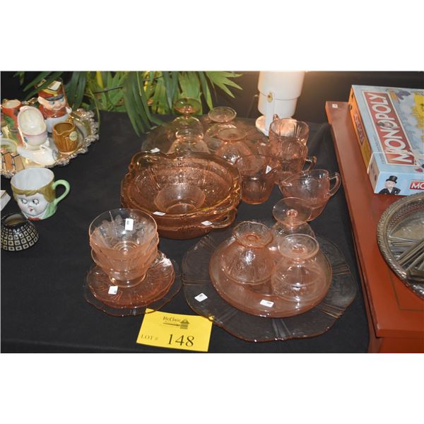 COLLECTION OF VINTAGE 1930'S JEANNETTE GLASS PINK DEPRESSION GLASS PLATES, BOWLS, CUPS, CREAMER, ETC