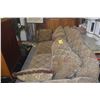 Image 3 : UPHOLSTERED SOFA