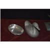 Image 3 : VINTAGE CHINESE PEWTER DUCK, CHINESE FAMILLE ROSE PORCELAIN PLATE & BRONZE CRANE HE SCULPTURE (3 PCS