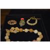 Image 2 : HARDSTONE JEWELRY: BEADS & ART GLASS (7 PCS)
