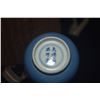 Image 5 : CHINESE MONOCHROME PORCELAIN BLUE/GREY TEA CUP W/BOX; SIGNED YONG ZHENG (2 3/8")