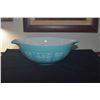 Image 4 : VINTAGE PYREX AMISH BUTTERPRINT CINDERELLA MIXING BOWLS IN TURQUOISE & WHITE (3 PCS)