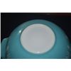 Image 5 : VINTAGE PYREX AMISH BUTTERPRINT CINDERELLA MIXING BOWLS IN TURQUOISE & WHITE (3 PCS)